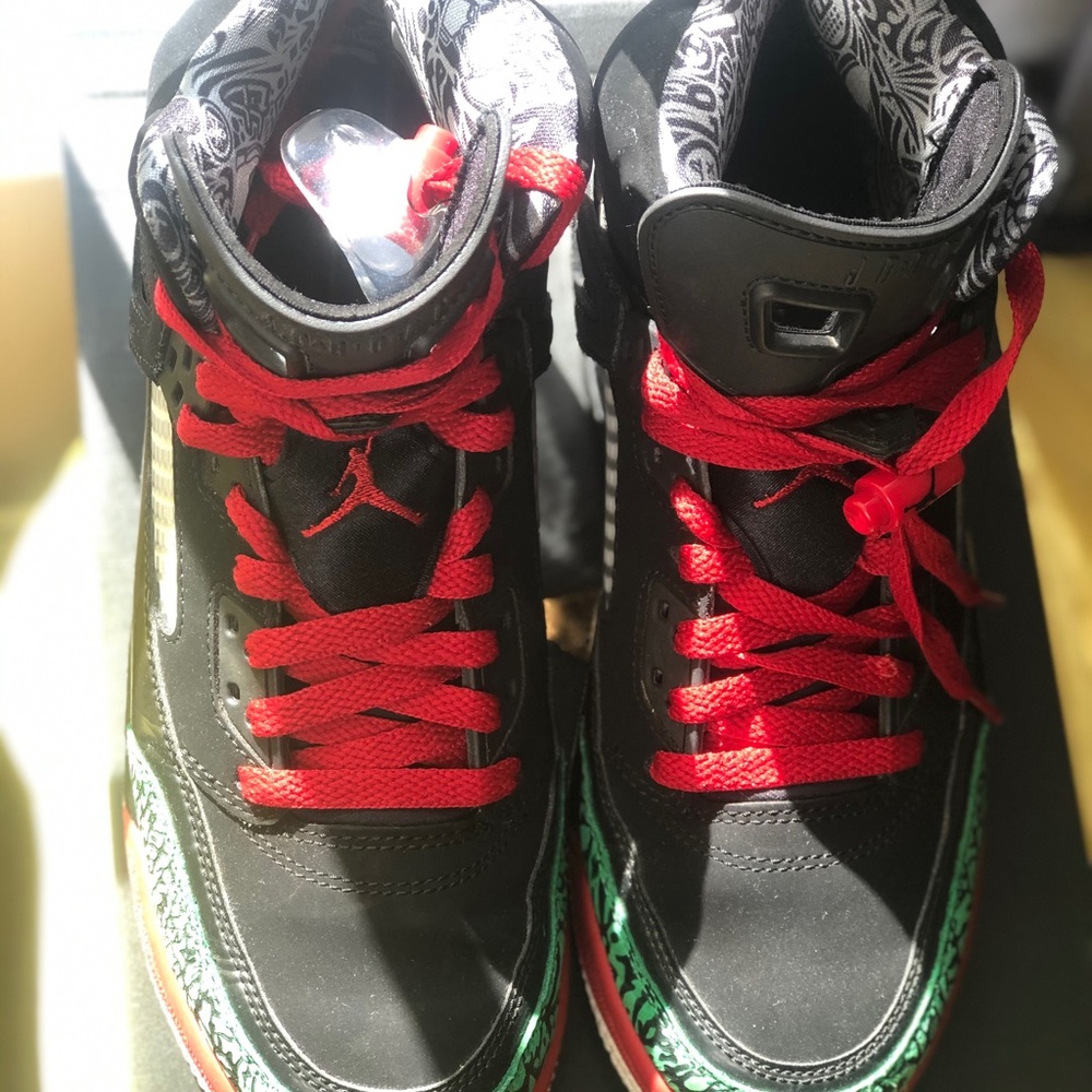 JORDAN SPIZIKE BLACK VARSITY RED